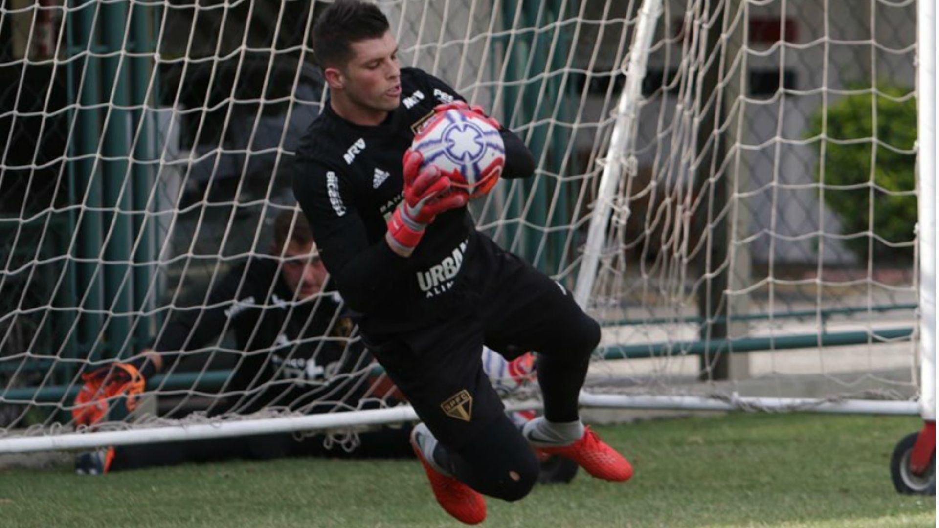 Tiago Volpi treino São Paulo 10012019