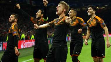 Wass Parejo Soler Rodrigo Ajax Valencia Champions League