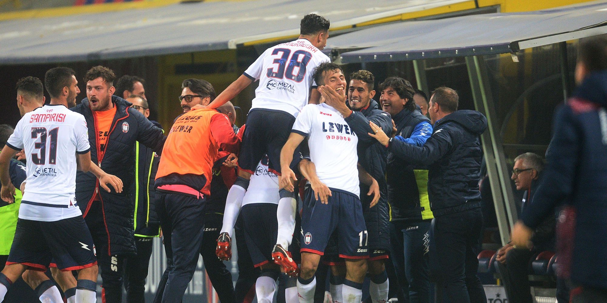 Crotone players celebrating Bologna Crotone Serie A
