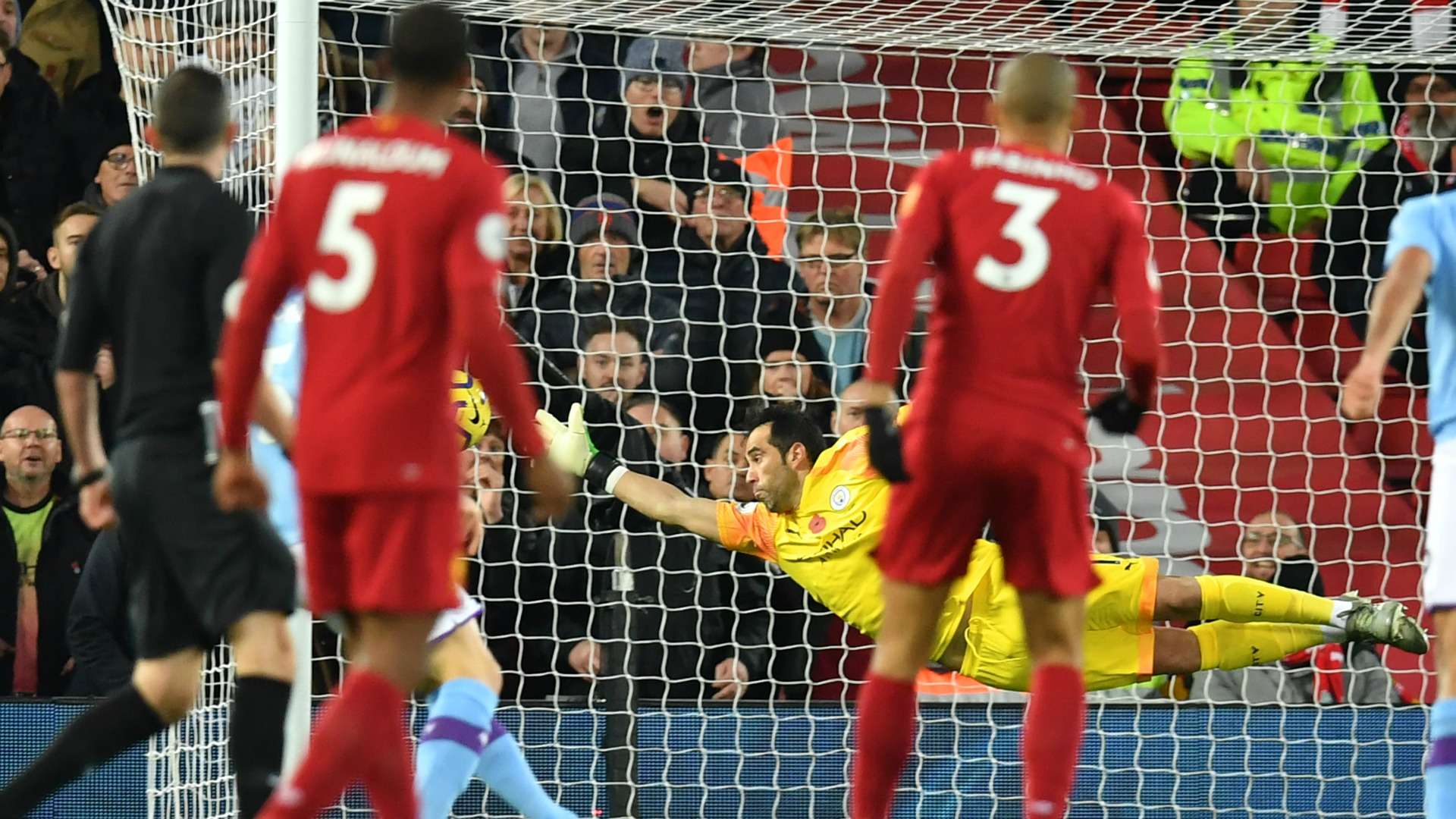 Claudio Bravo - Liverpool