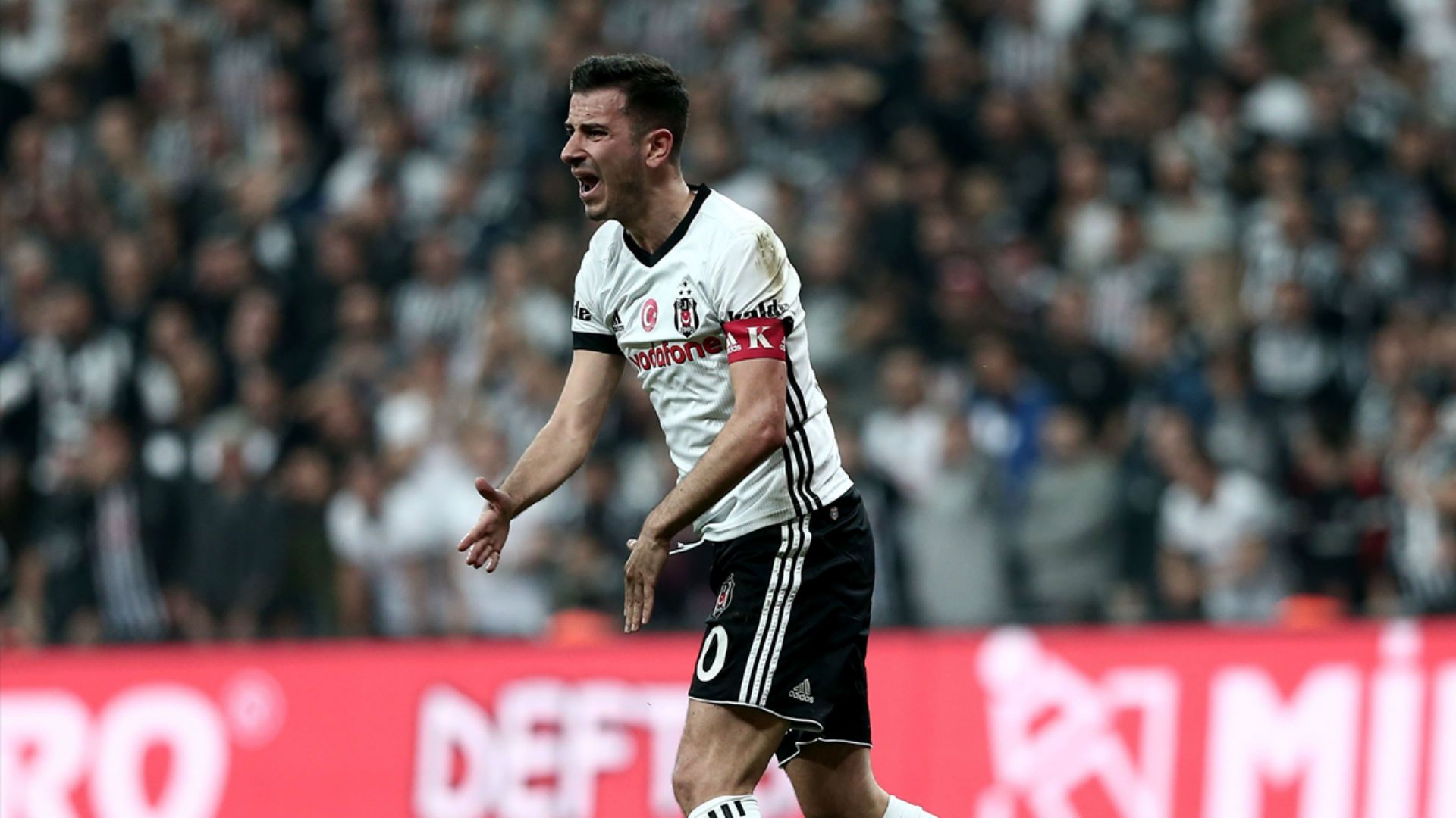 Oguzhan Ozyakup Besiktas Galatasaray 12022017