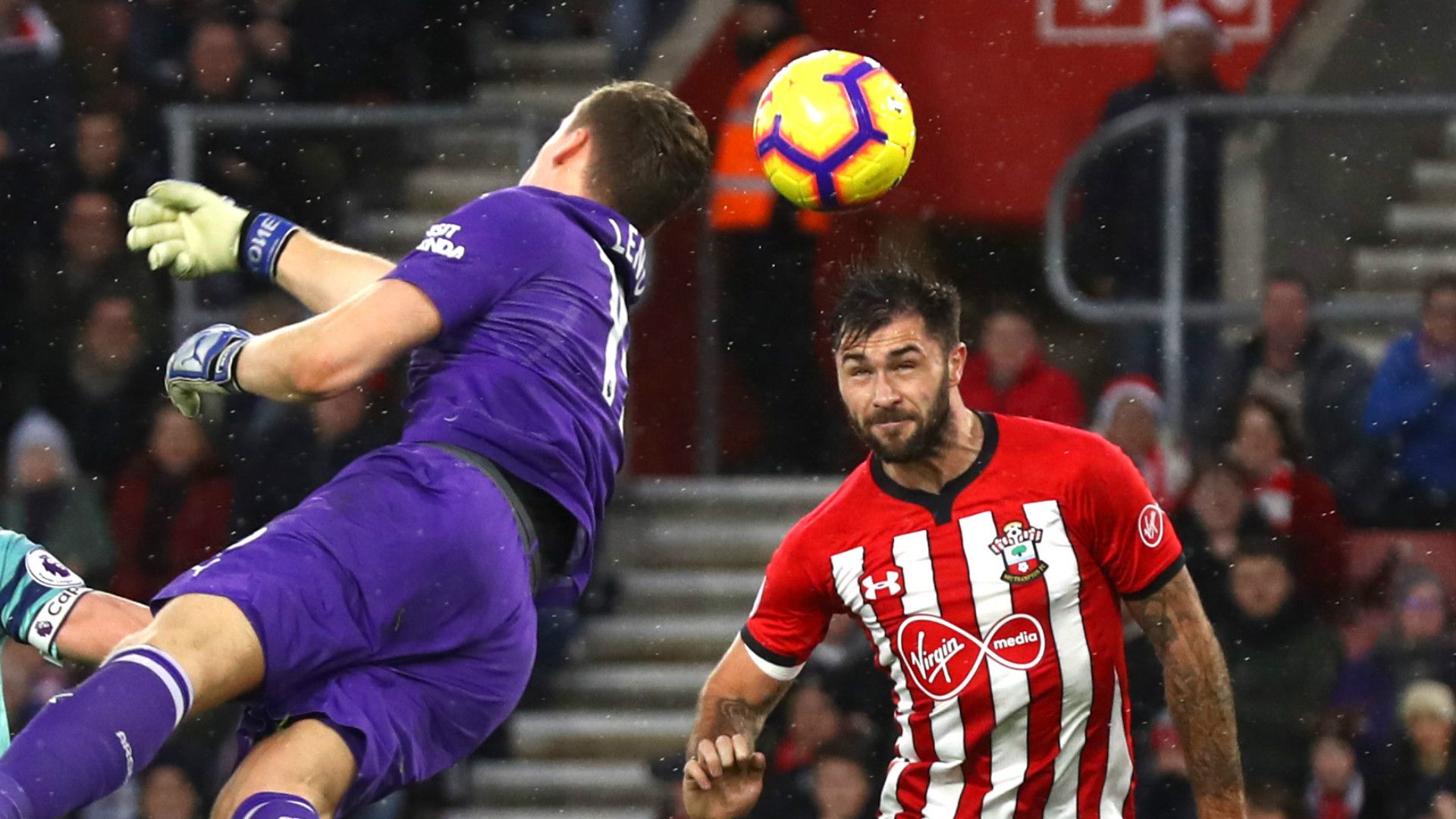 Bernd Leno Charlie Austin Arsenal Southampton 2018-19