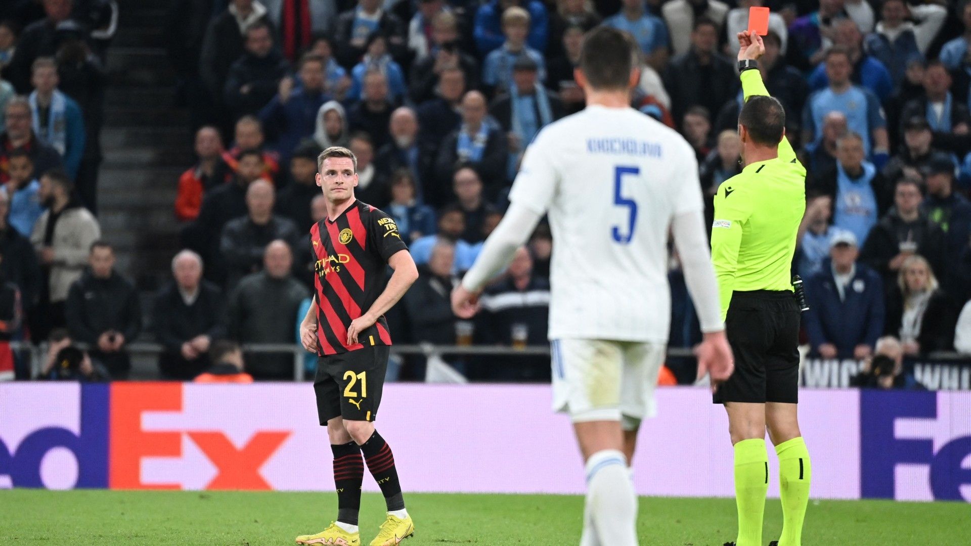 Sergio Gomez Manchester City 2022-23