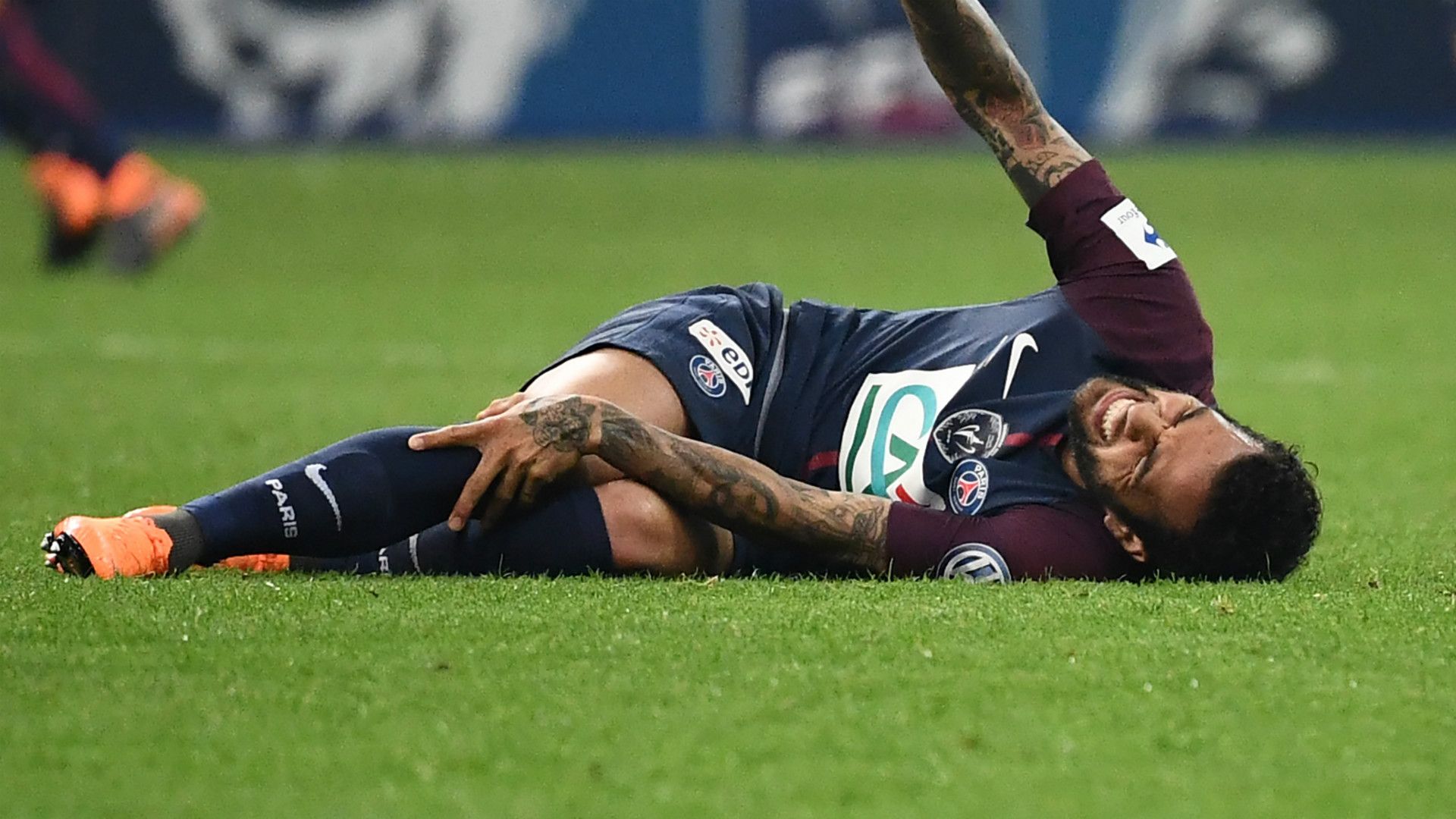 Dani Alves PSG Paris Saint-Germain 2017-18