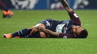 Dani Alves PSG Paris Saint-Germain 2017-18