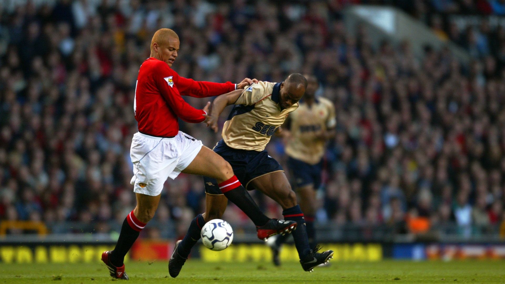 Wes Brown Sylvain Wiltord Manchester United Arsenal