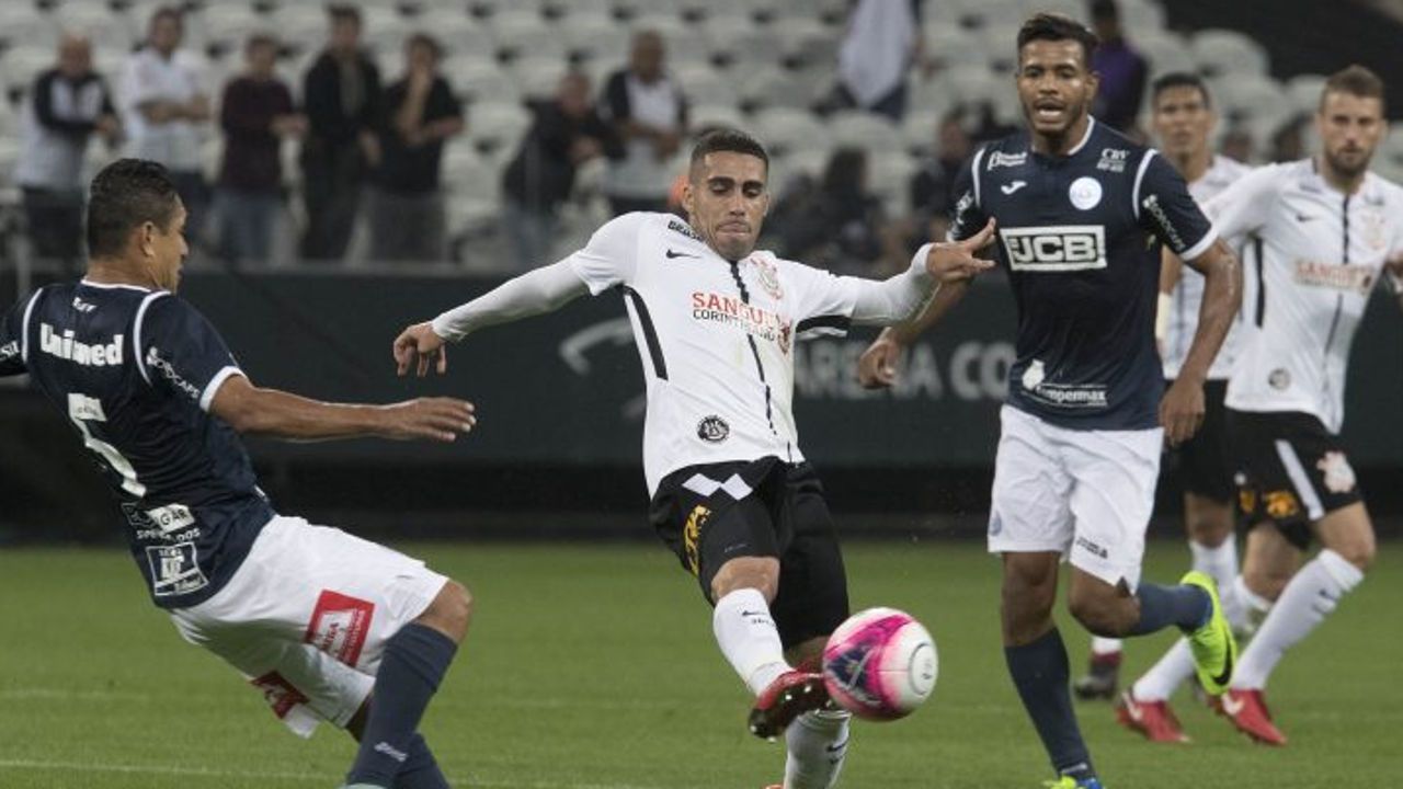 Gabriel Corinthians Sao Bento Paulista 14022018