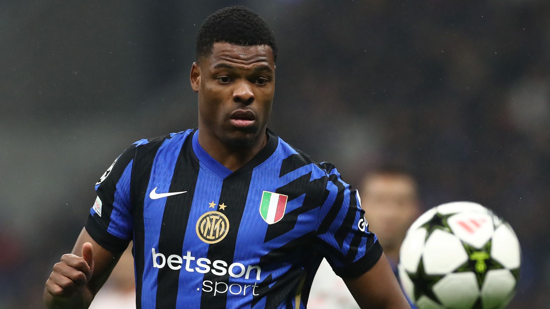 Denzel Dumfries Inter
