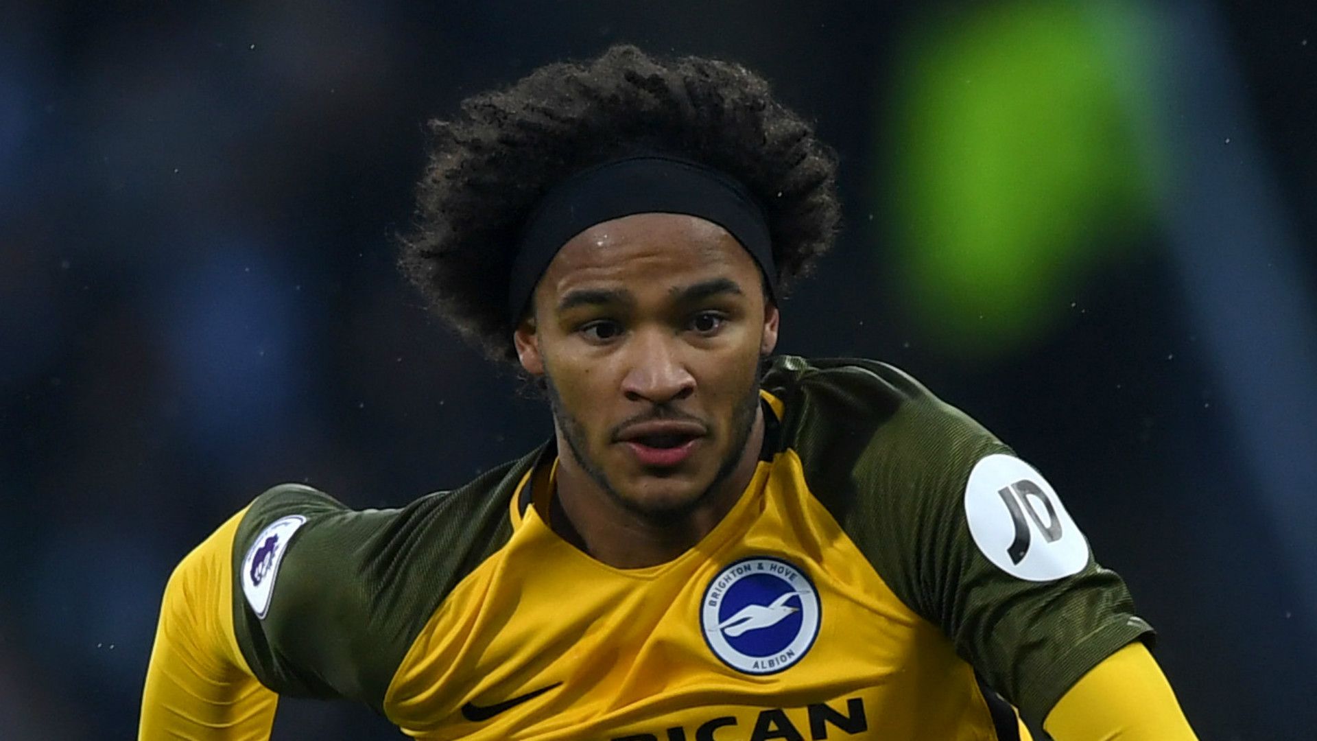 Izzy Brown Brighton 2017-18