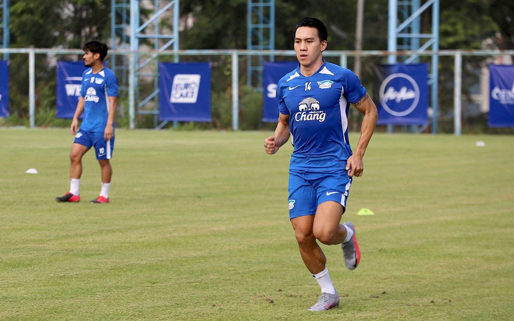 ธีรเทพ วิโนทัย