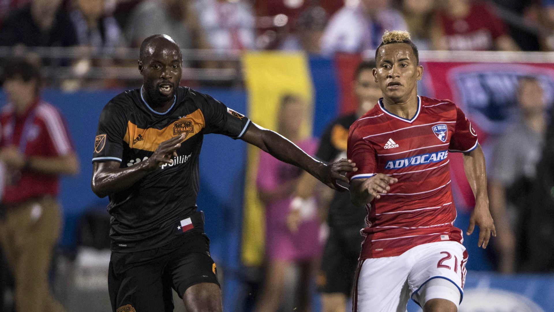 DaMarcus Beasley Michael Barrios MLS 05282017