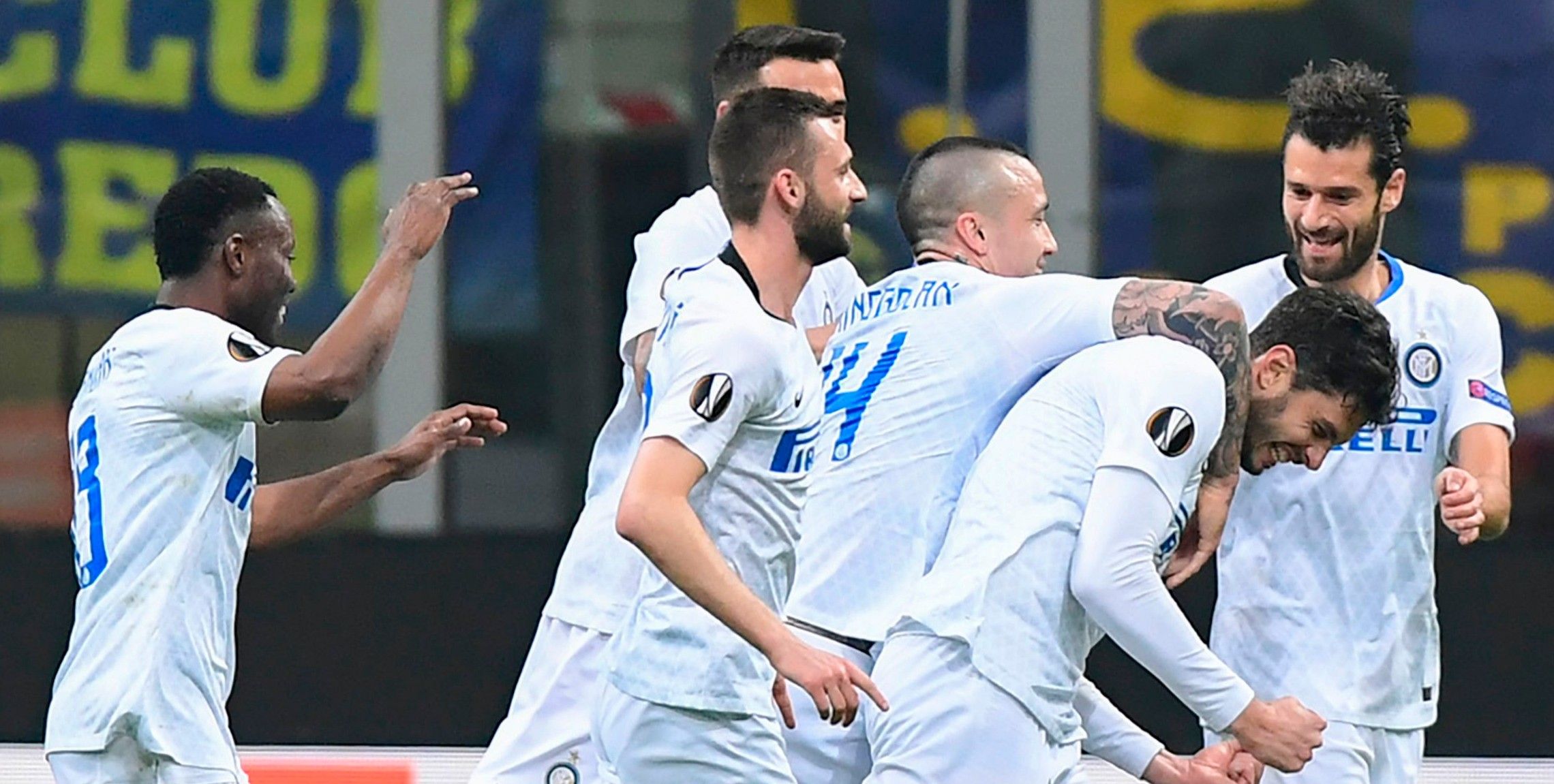 Inter celebrating