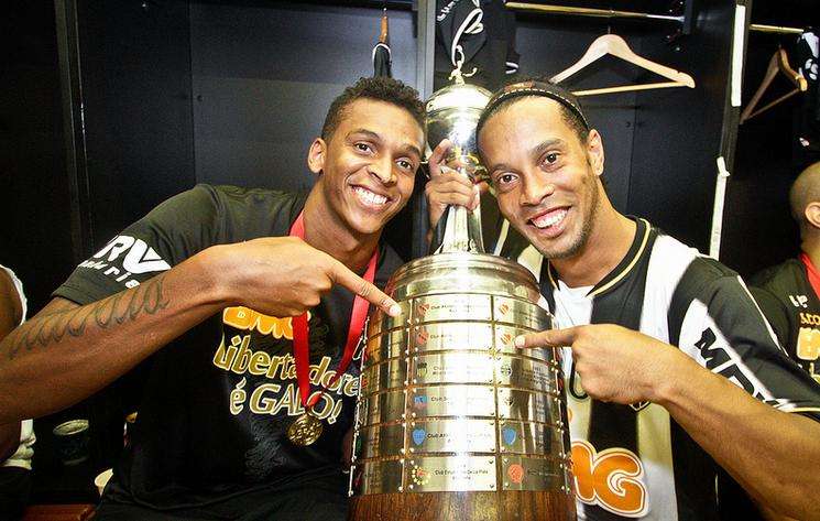 Ronaldinho Jô Atlético Mineiro Campeão Libertadores 2013