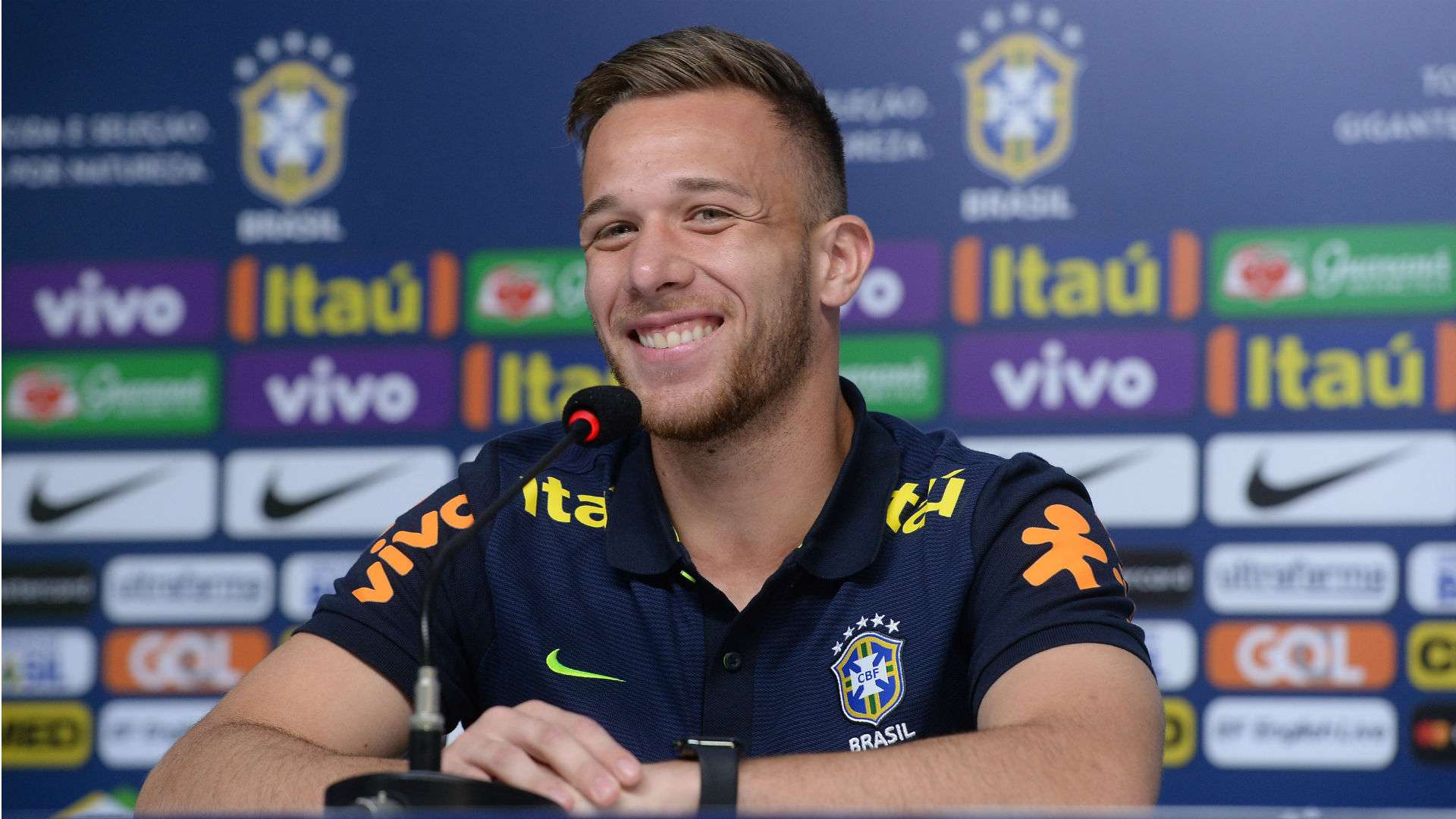 Arthur Seleção Brasil 02 10 2017