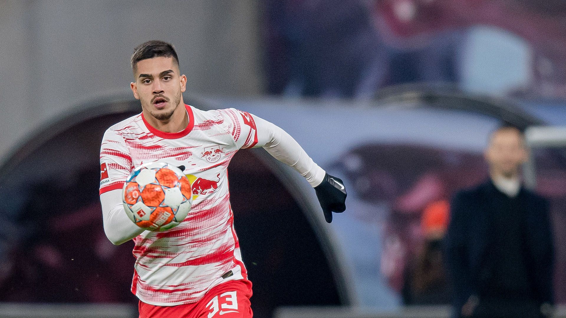 Der FC Augsburg tritt zuhause gegen RB Leipzig an.