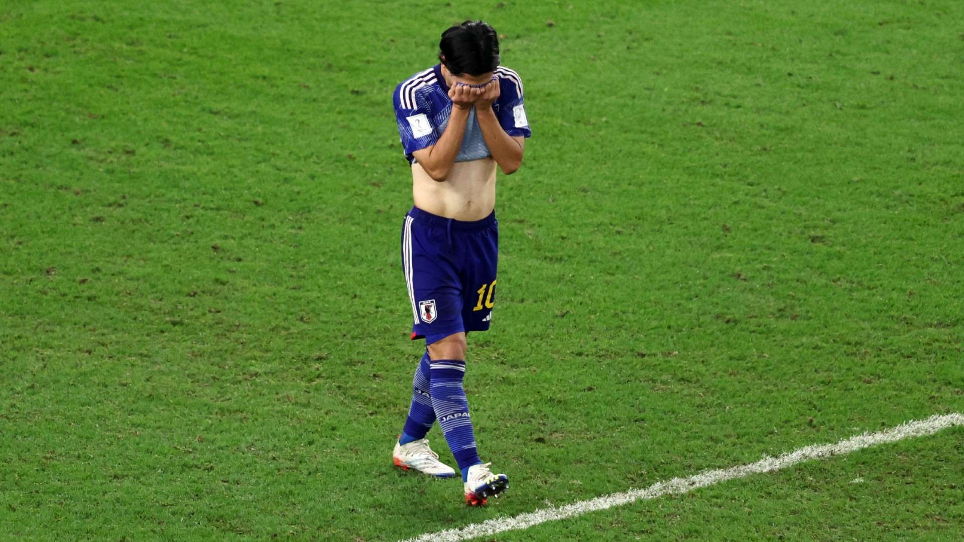 Takumi Minamino Japan 2022