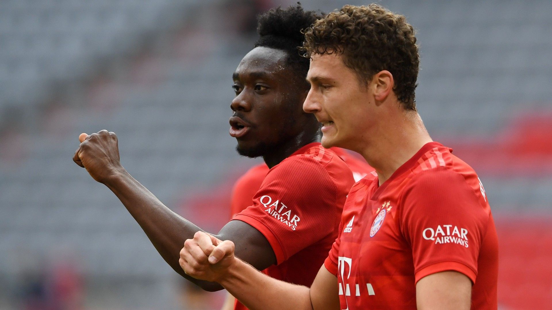 300520 Bayern Fortuna Davies y Pavard