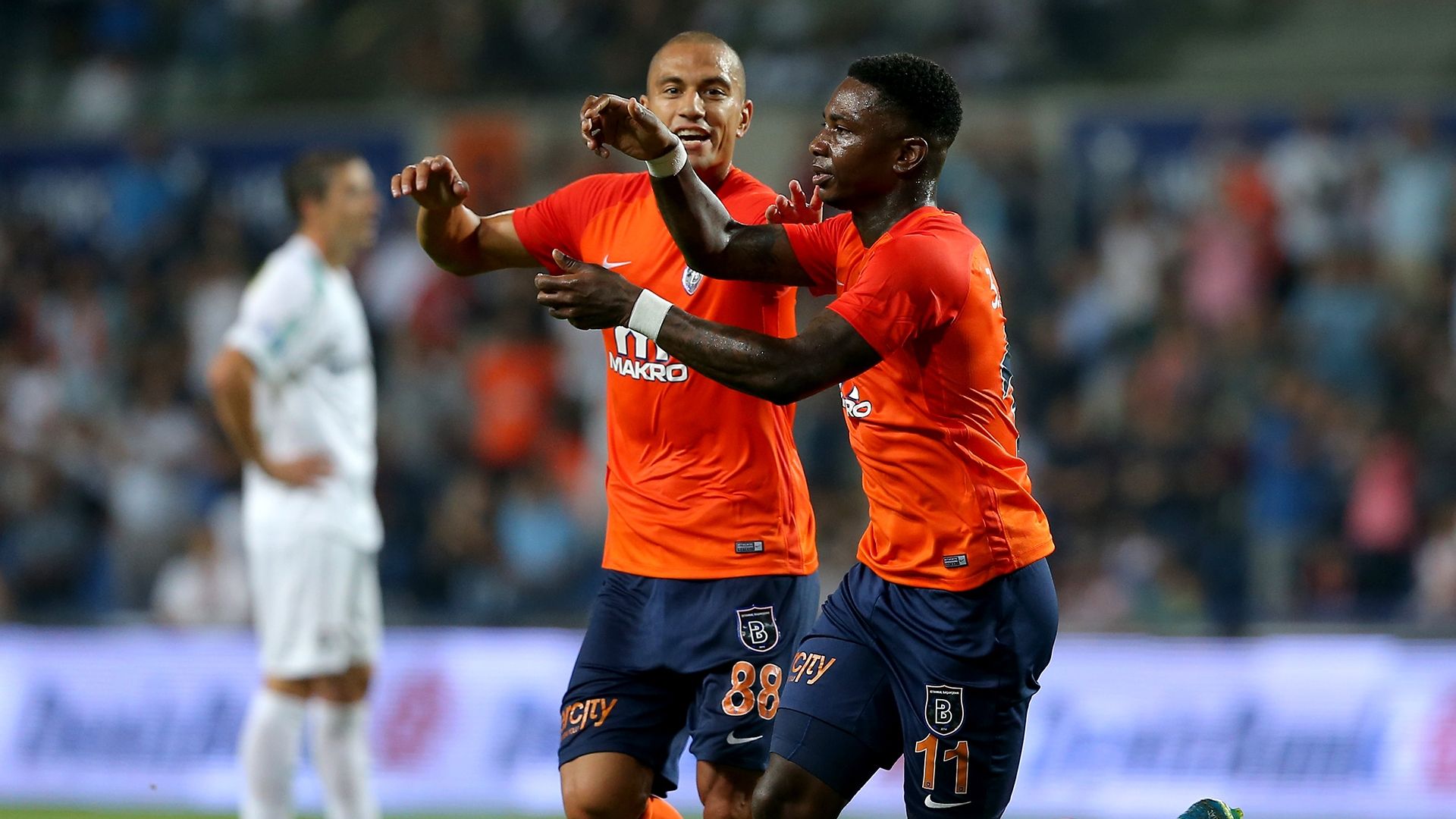 Eljero Elia Gokhan Inler Basaksehir Bursaspor 08112017