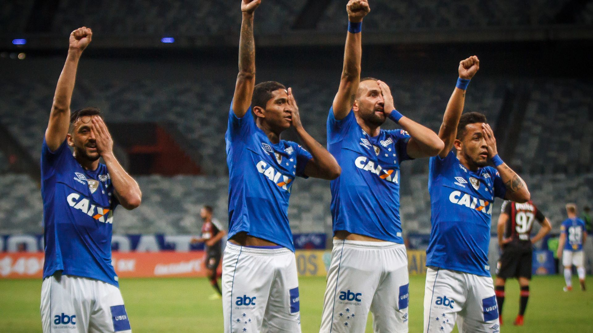 Hernan Barcos Rafinha Cruzeiro Atletico-PR Brasileirao Serie A 22072018