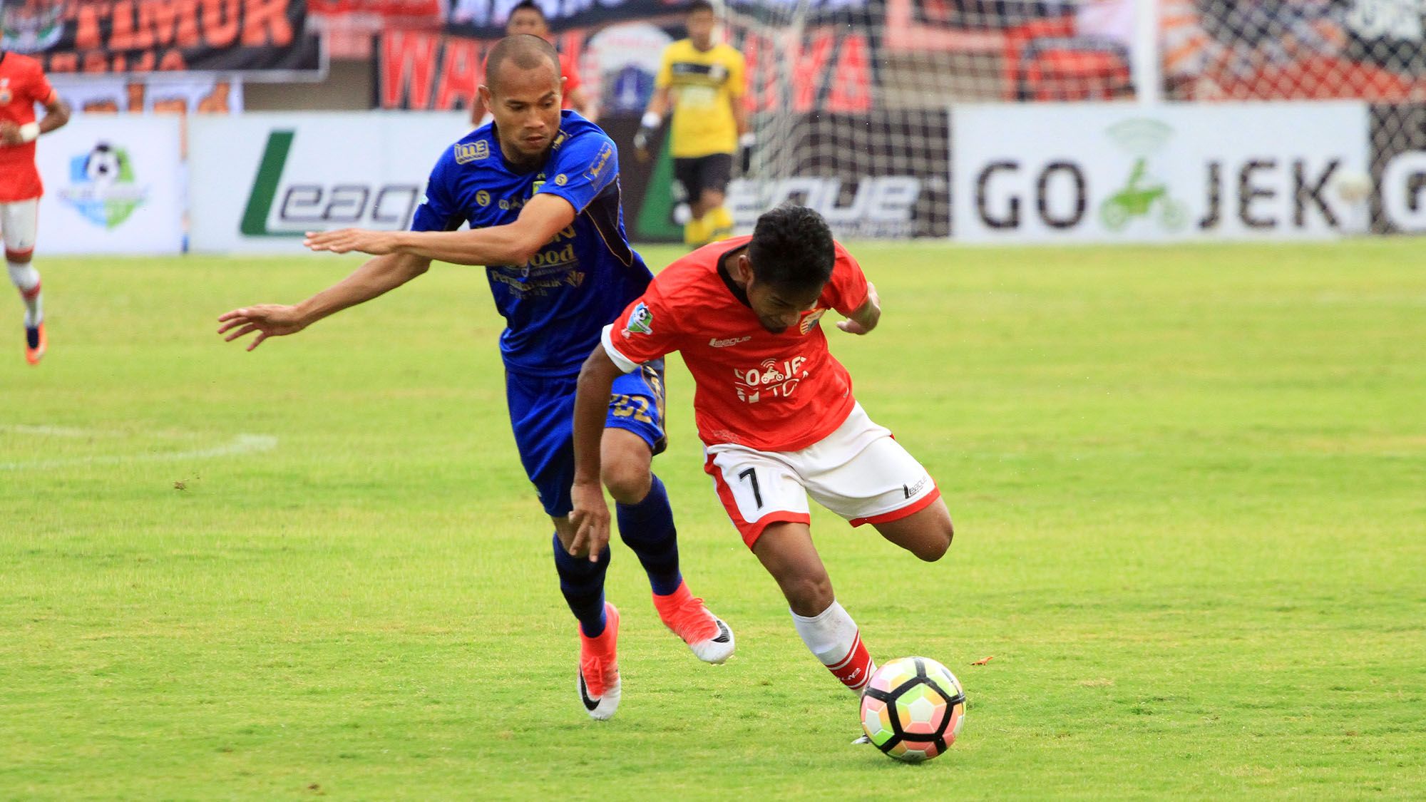 Ramdani Lestaluhu - Persija Jakarta & Supardi Nasir - Persib Bandung