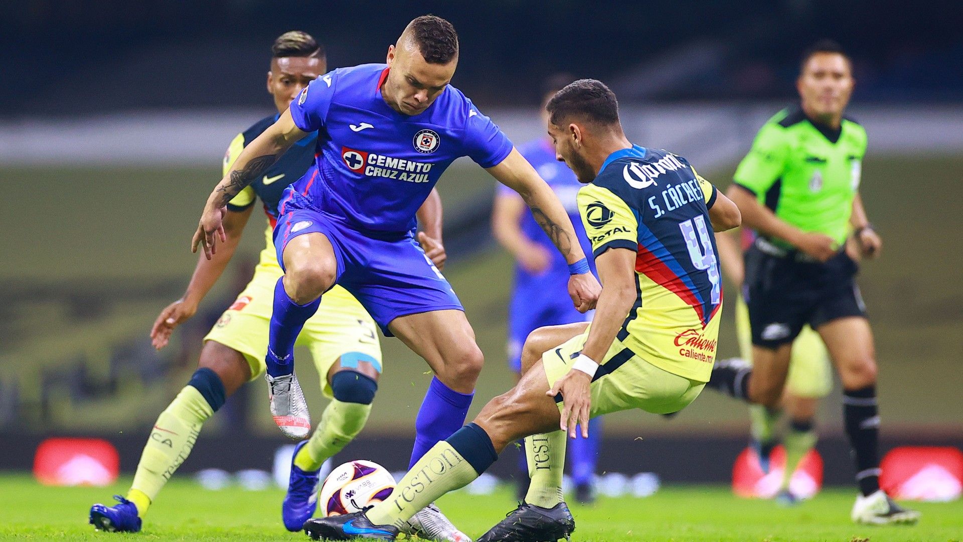 Jonathan Rodriguez Sebastián Cáceres América Cruz Azul Guardianes 2021