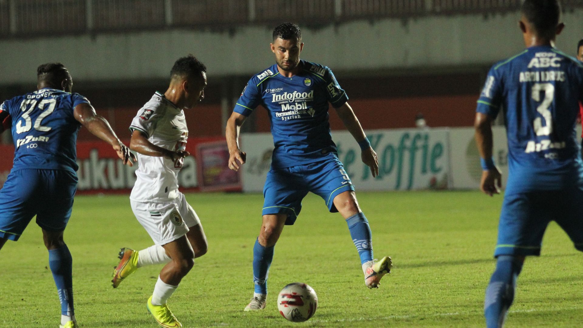 Persib Bandung - PS Sleman Semi-Final Piala Menpora Leg 1