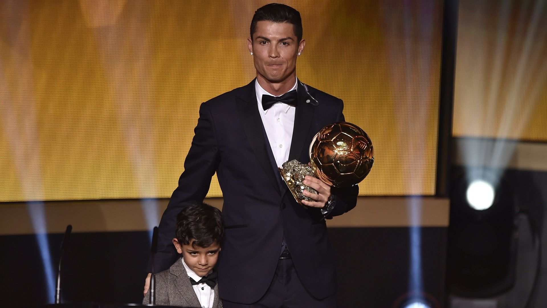 Cristiano Ronaldo Cristiano Junior 01122015