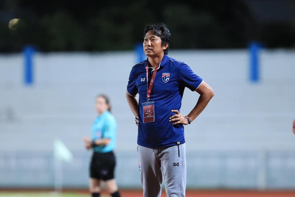 นฤพน แก่นสน