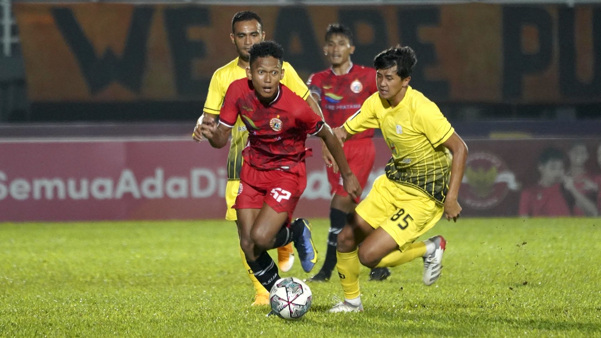 Ginanjar Wahyu vs M Firli - Persija vs Barito Putera
