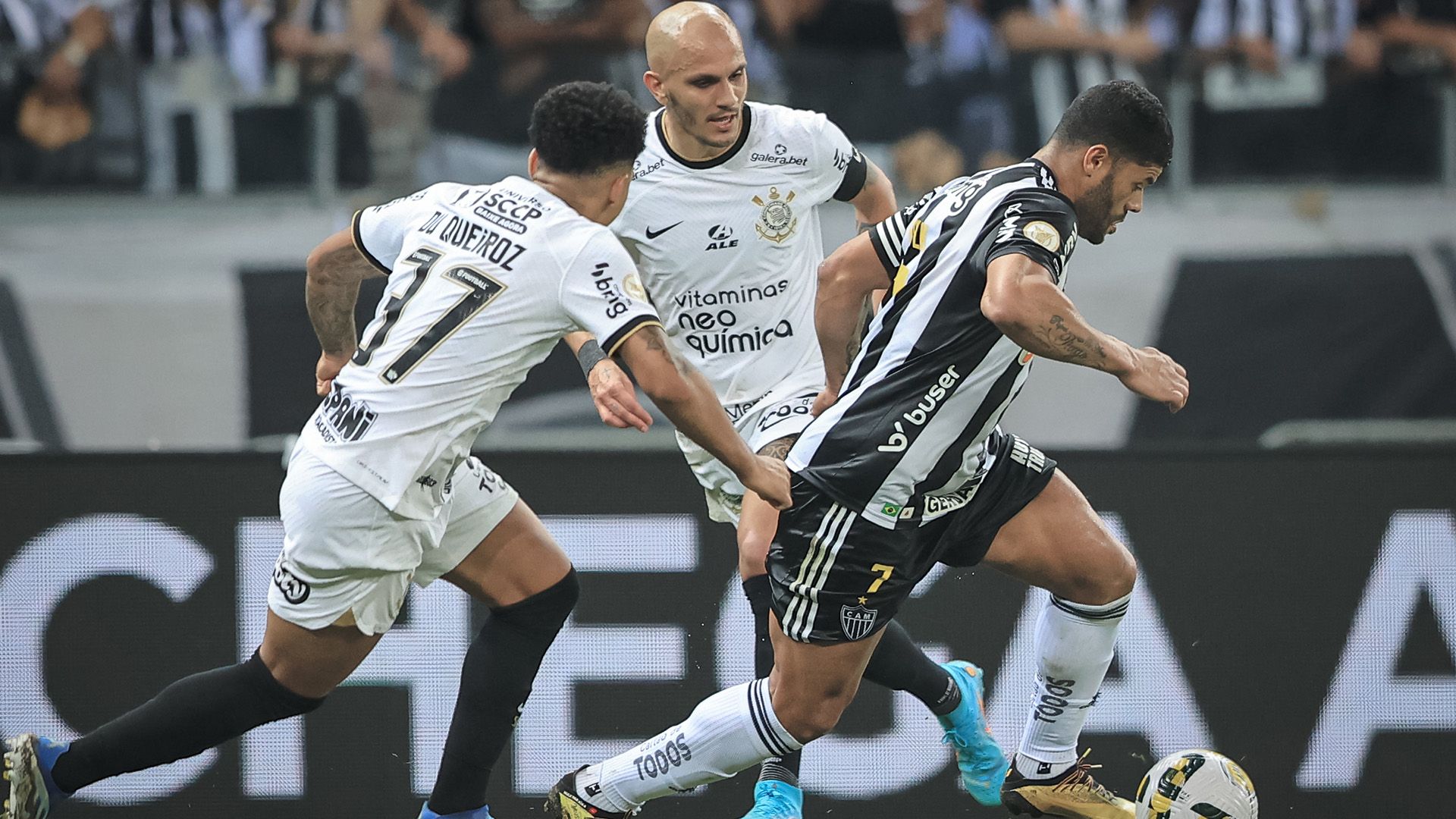 Fábio Santos, Atlético-MG x Corinthians