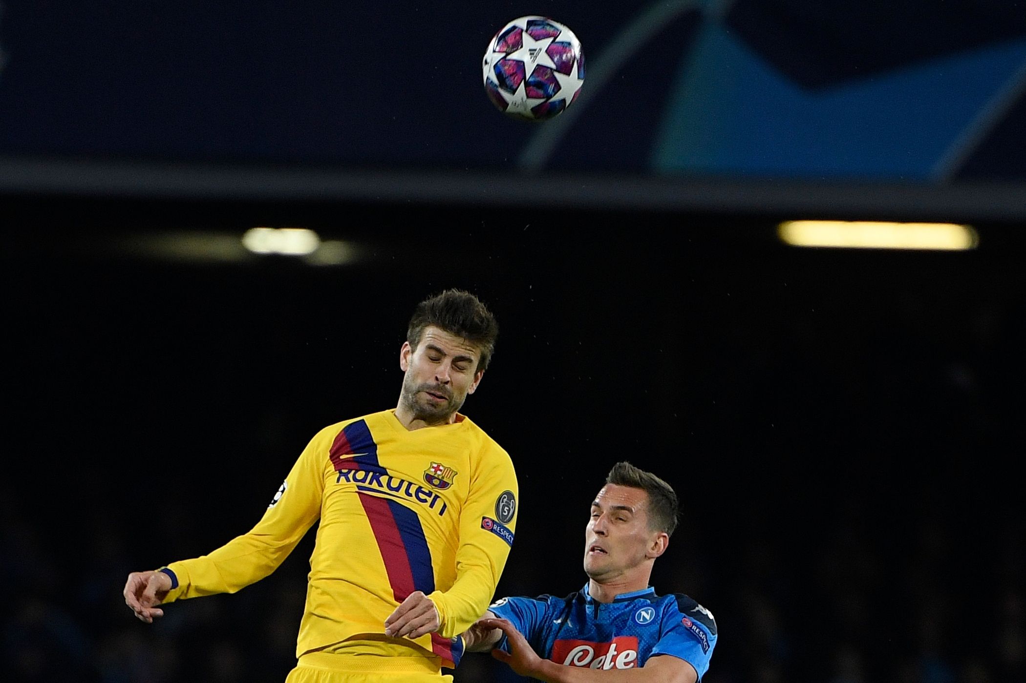 Piqué Busquets Napoli Barcelona Champions League