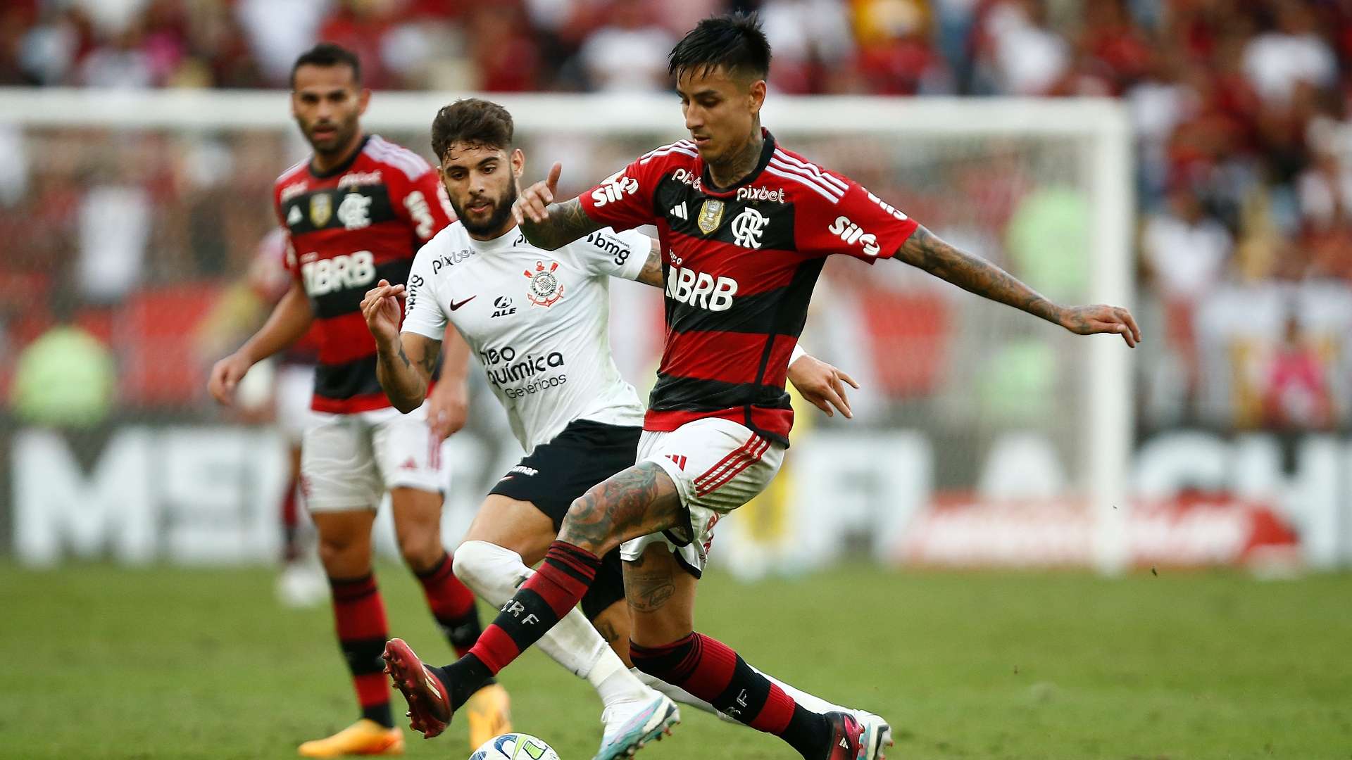 Erick Pulgar Flamengo - Corinthians
