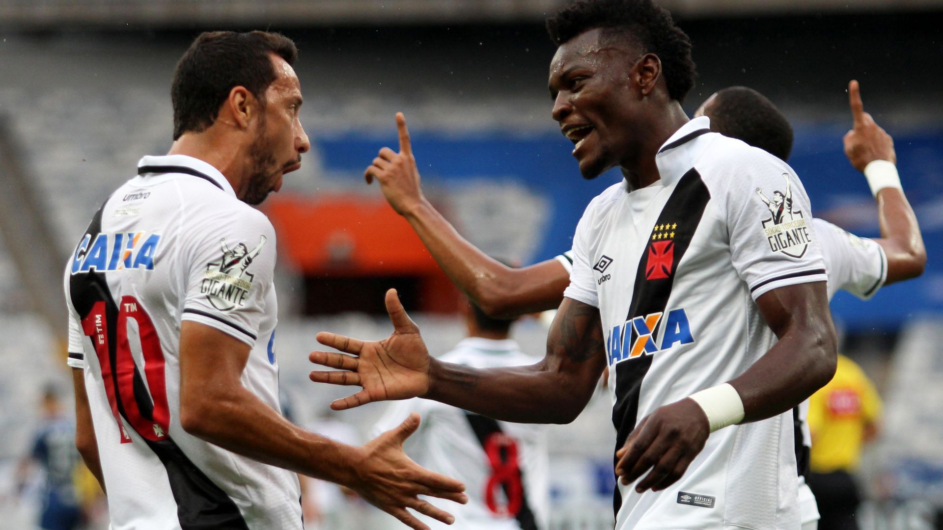 Paulao Nene Cruzeiro Vasco Brasileirao Serie A 26112017