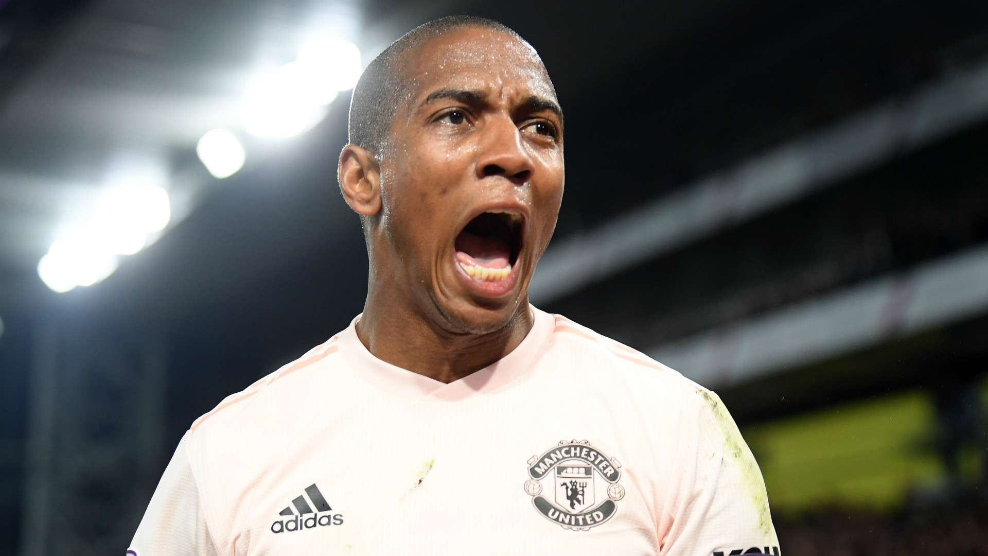 Ashley Young Manchester United 2018-19