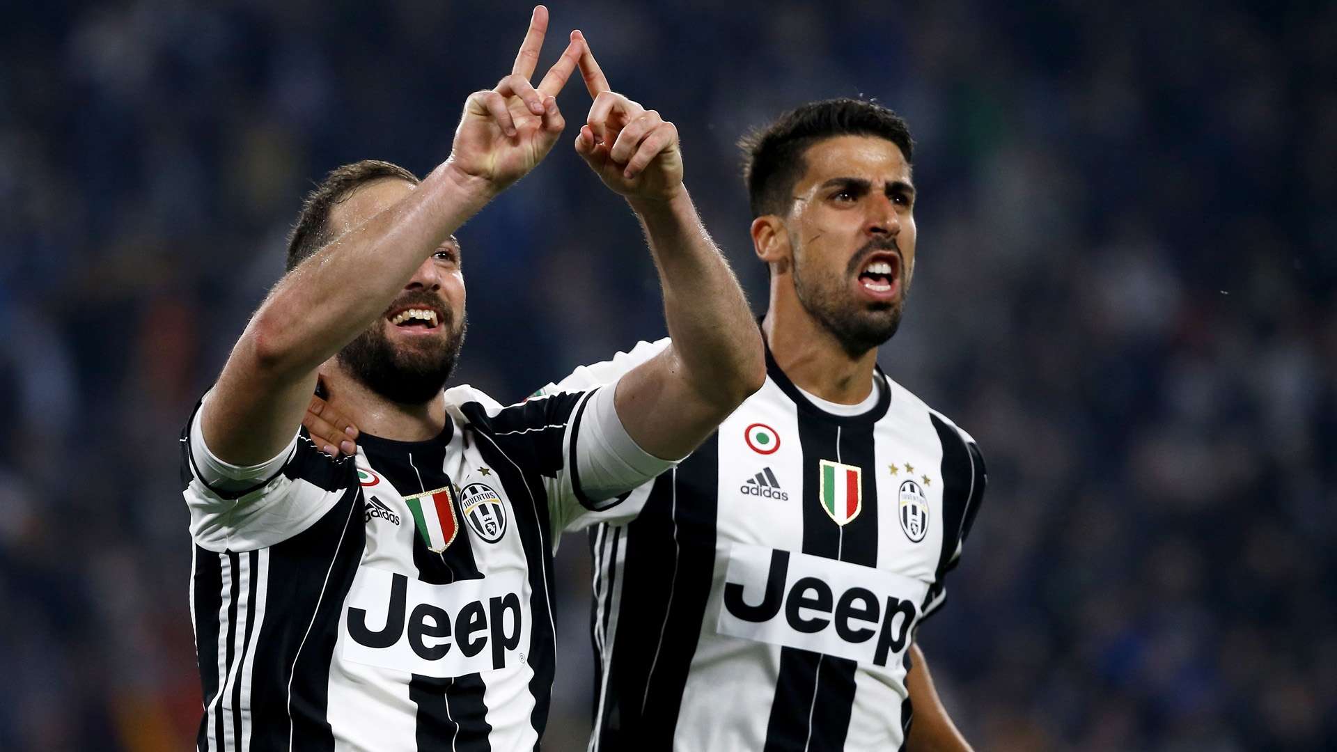 gonzalo higuain sami khedira juventus turin serie a 040817