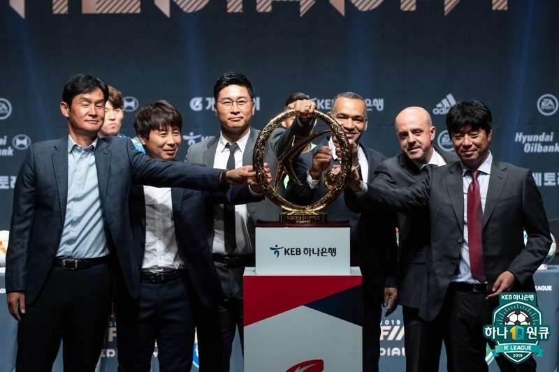 파이널라운드A감독