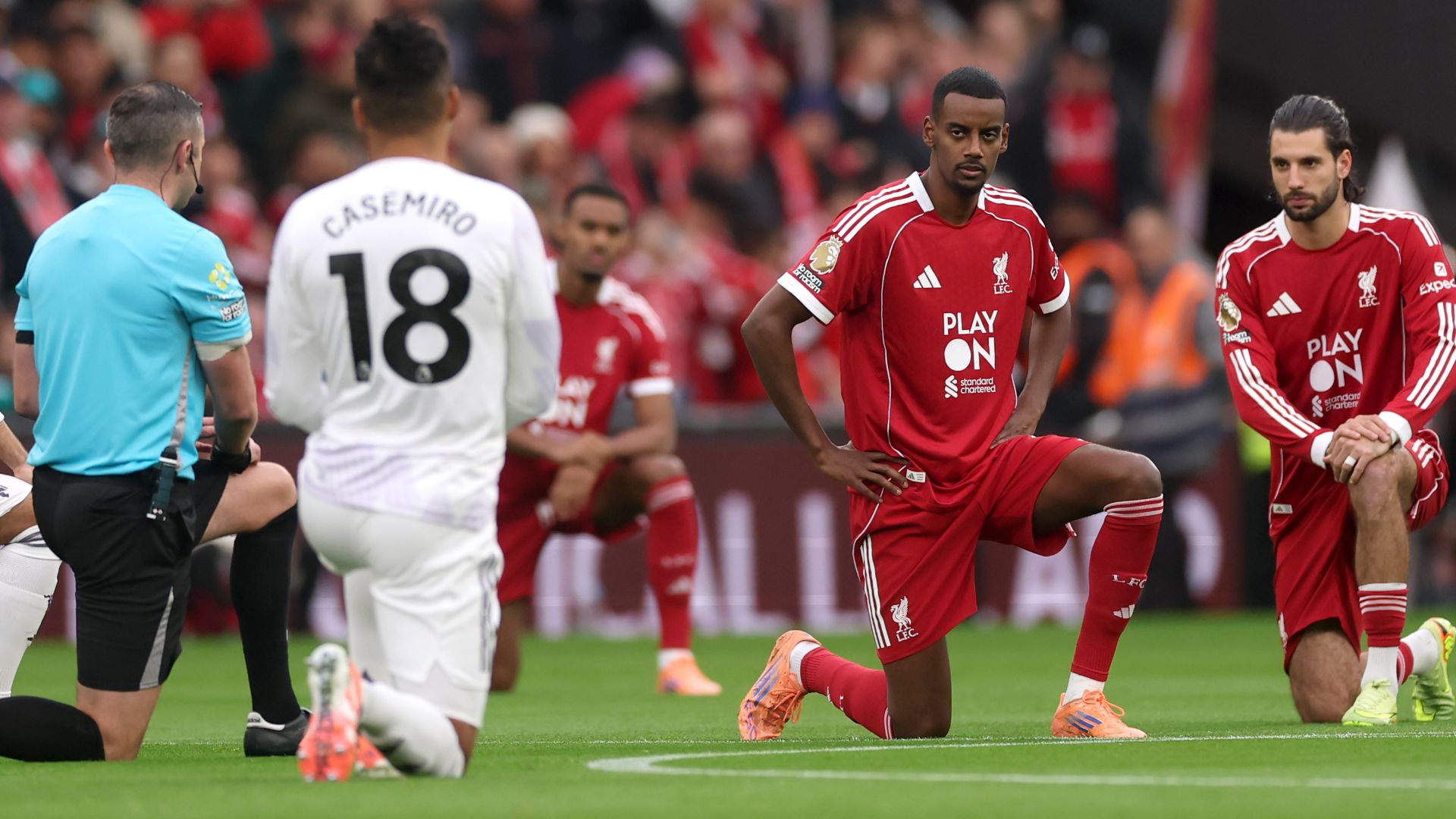 Liverpool Manchester United Michael Oliver 2025-26