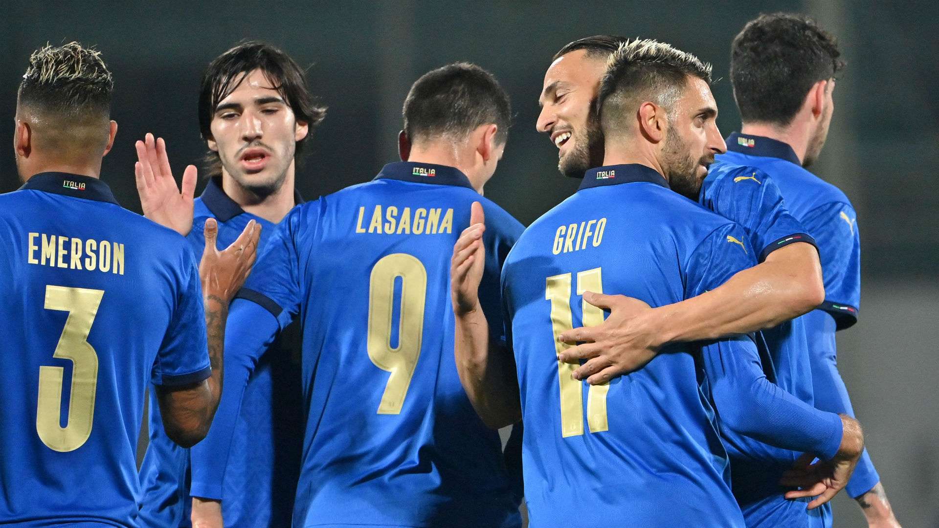 Italy celebrating Estonia