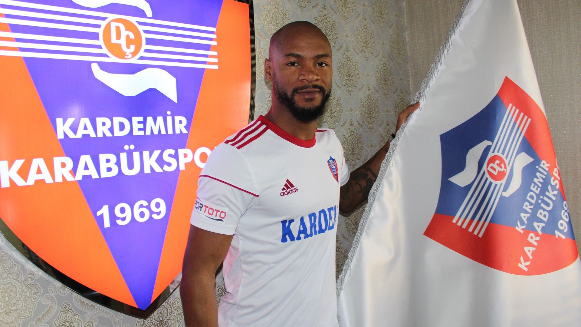 Leandrinho Karabukspor