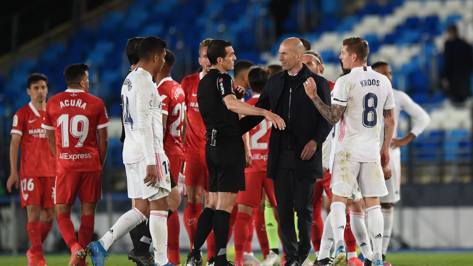 Kroos Zidane Martinez Munuera Real Madrid Sevilla