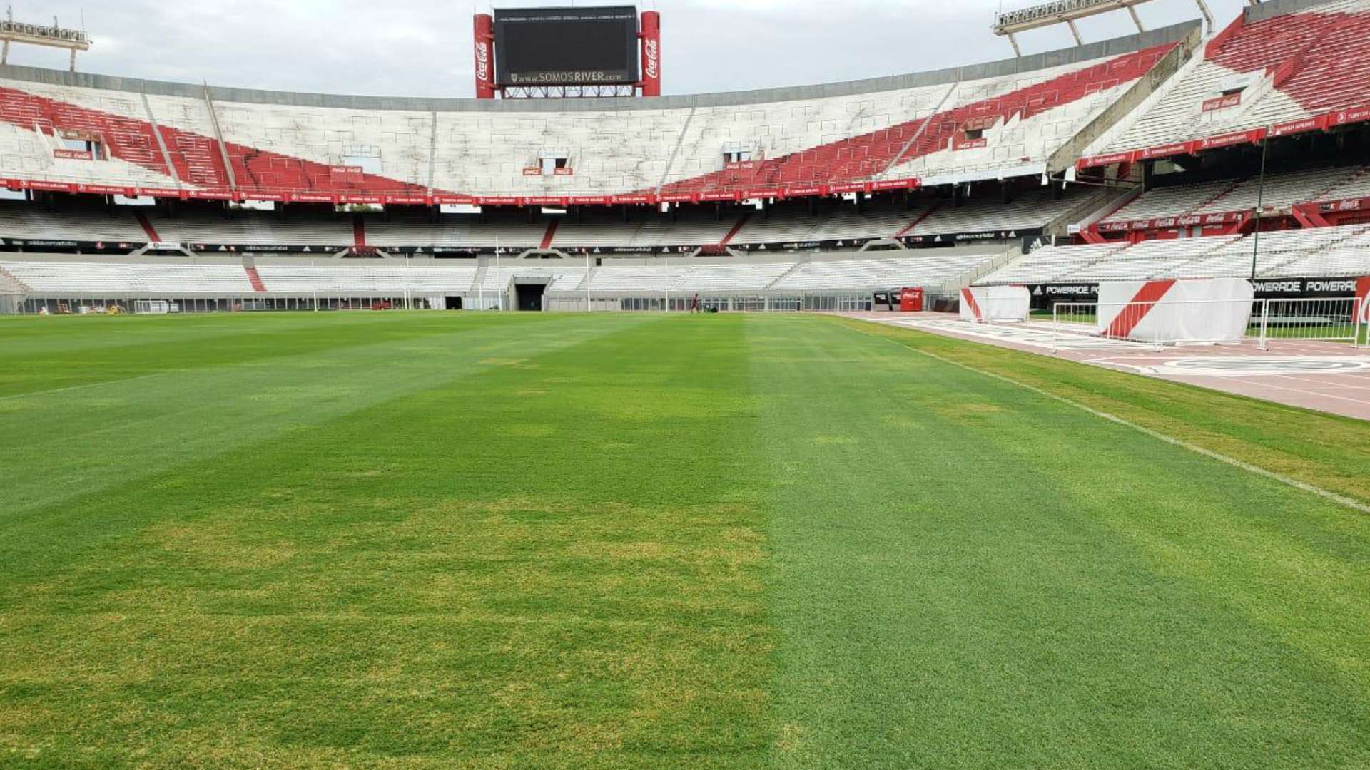 Campo de juego estadio Monumental River Plate 29012020