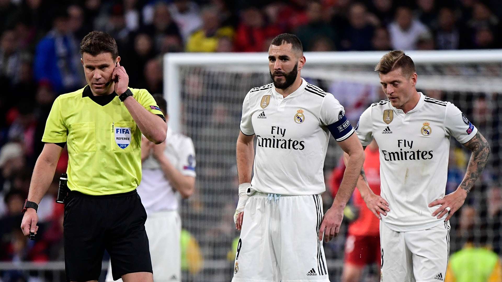 Karim Benzema Toni Kroos referee Real Madrid Ajax Champions League 050319
