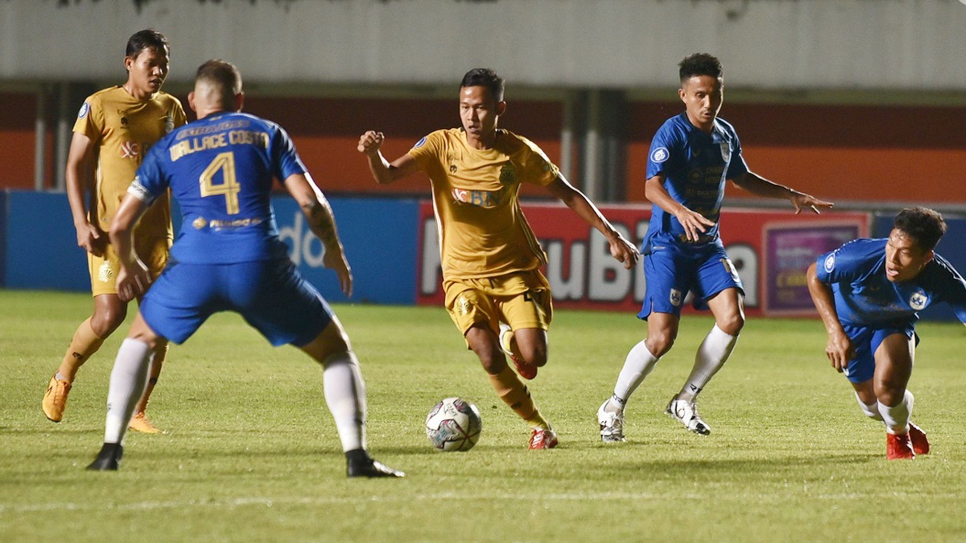 Bhayangkara FC - PSIS Semarang