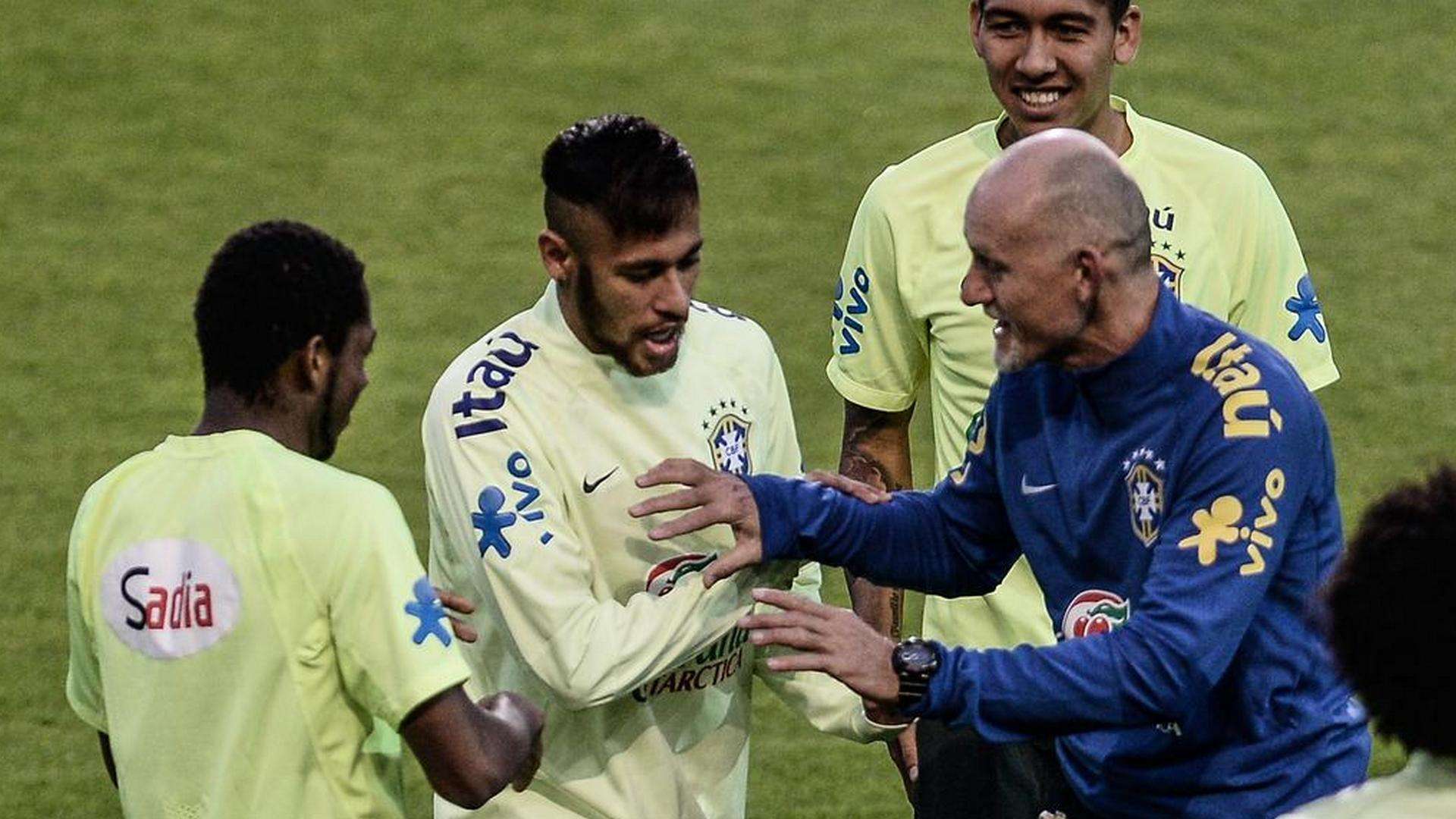 Neymar Claudio Taffarel Brazil Training