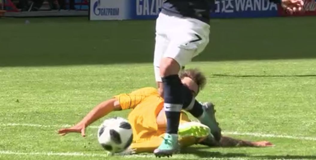 Penalti VAR Griezmann Francia Australia