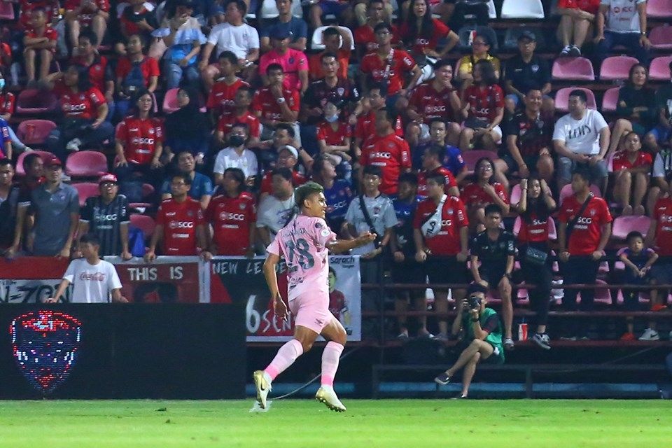 ทศวรรษ ลิ้มวรรณเสถียร