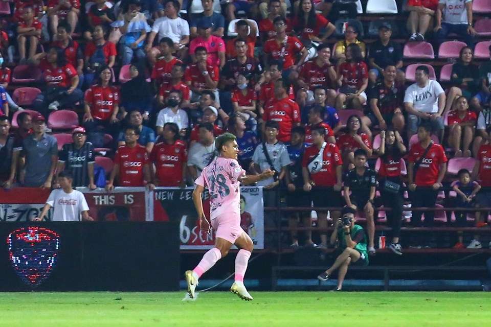 ทศวรรษ ลิ้มวรรณเสถียร