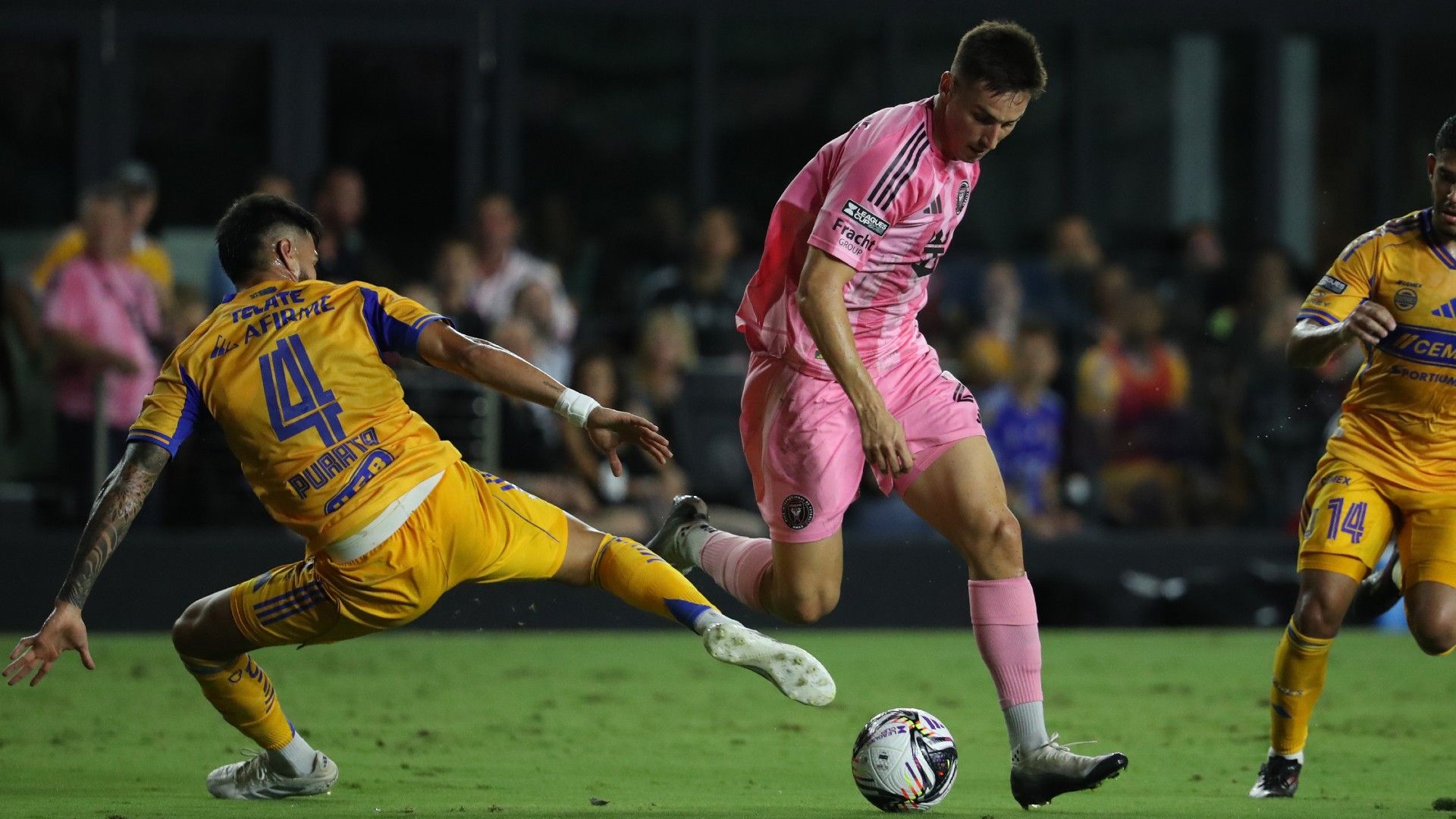 Juanjo PURATA-tigres-20250820