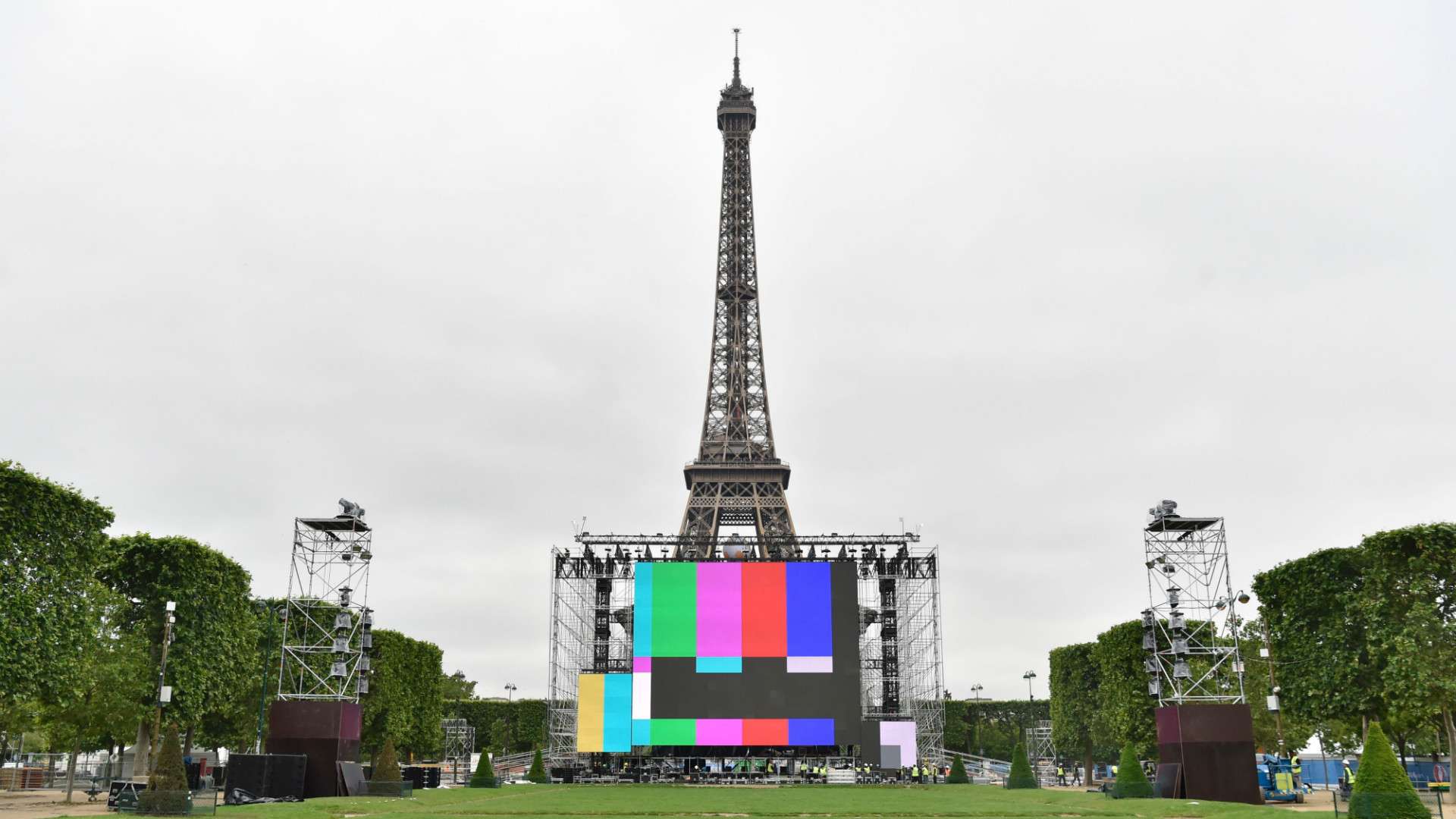 Fanzone Eiffelturm 0306201