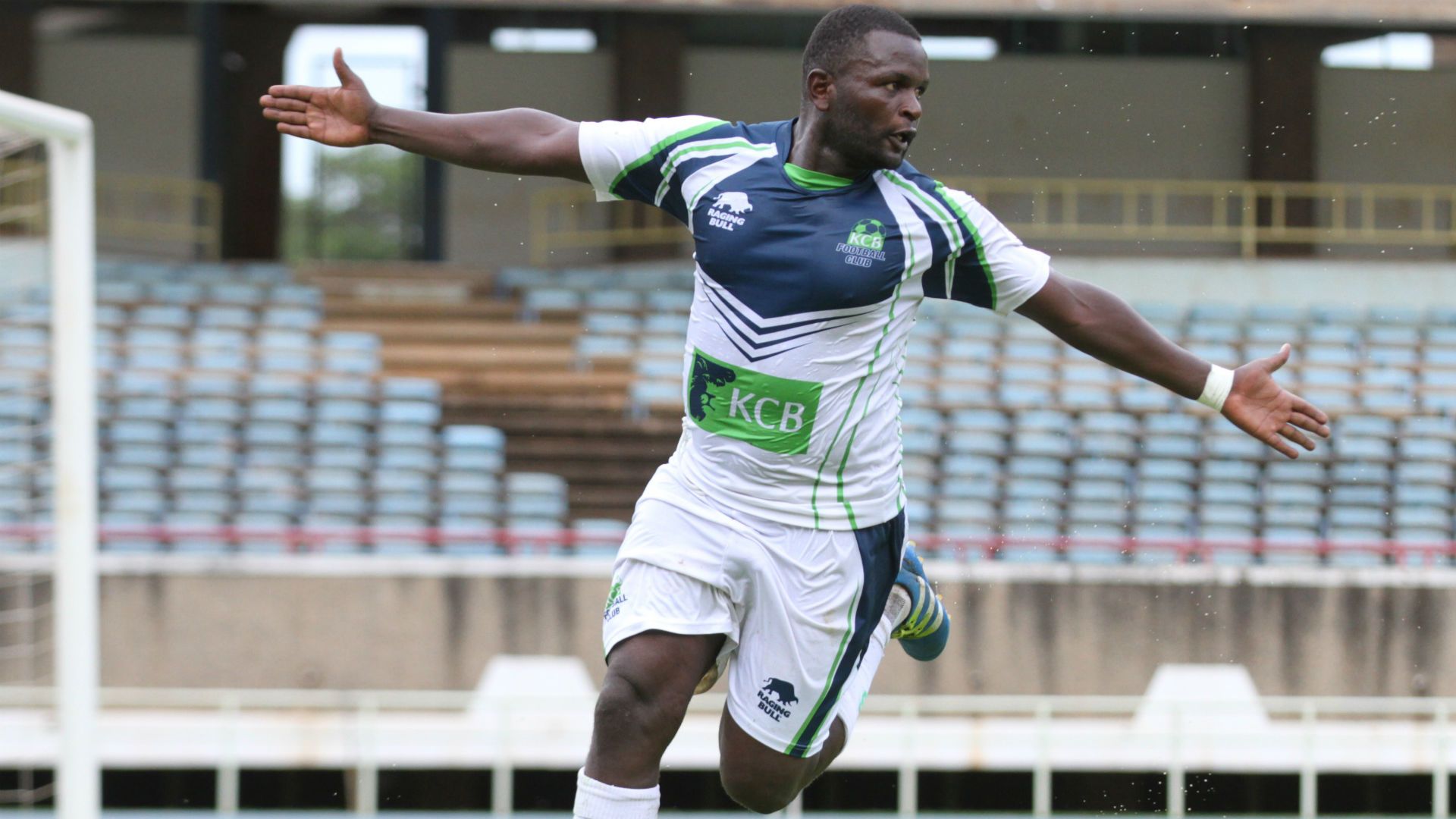 Enock Agwanda of KCB vs Kariobangi Sharks FC